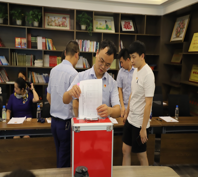 城北高速公司團(tuán)支部換屆選舉大會(huì)勝利召開 (1)_副本.jpg